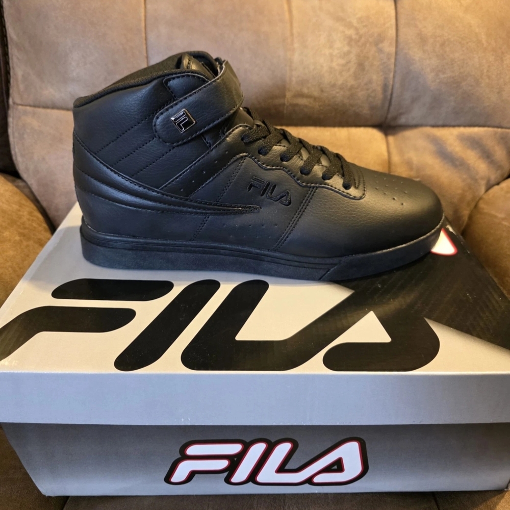 FILA VULC 13 SNEAKERS BLACK  SIZE 11 NEW IN BOX